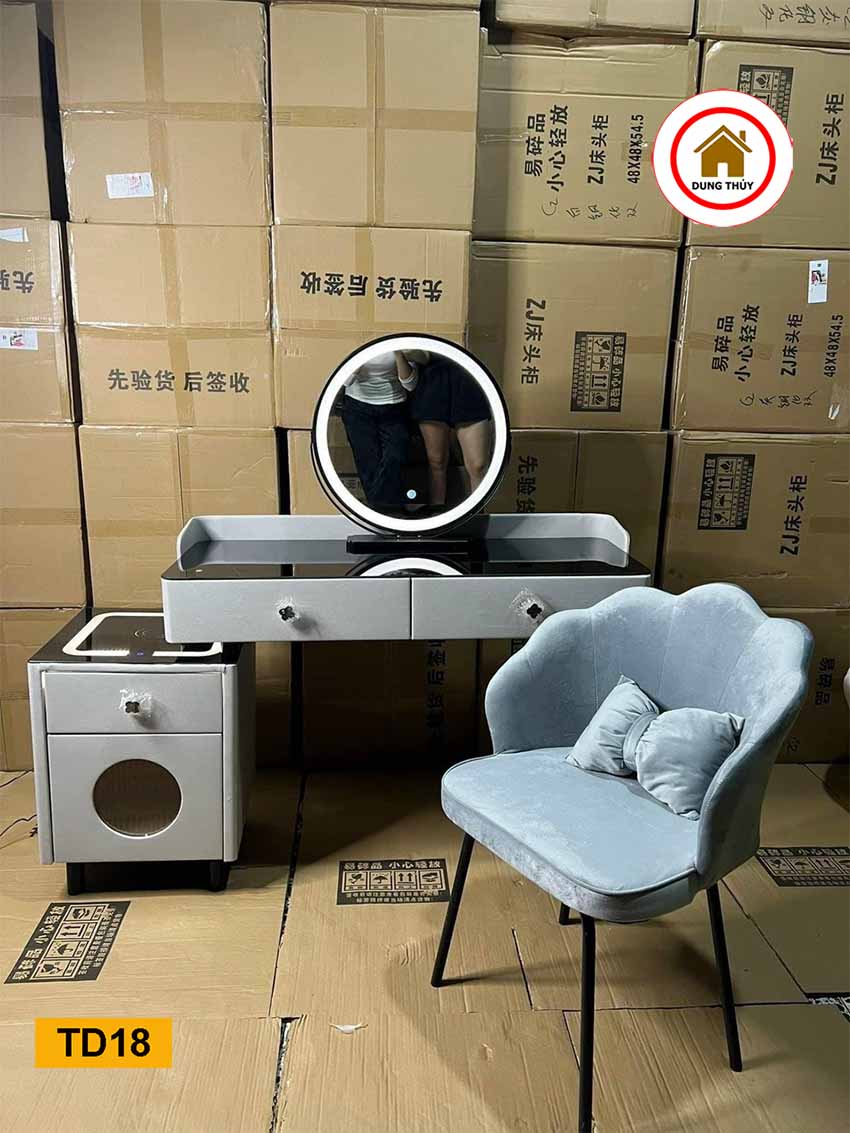 bàn phấn trang điểm bằng gỗ mini
