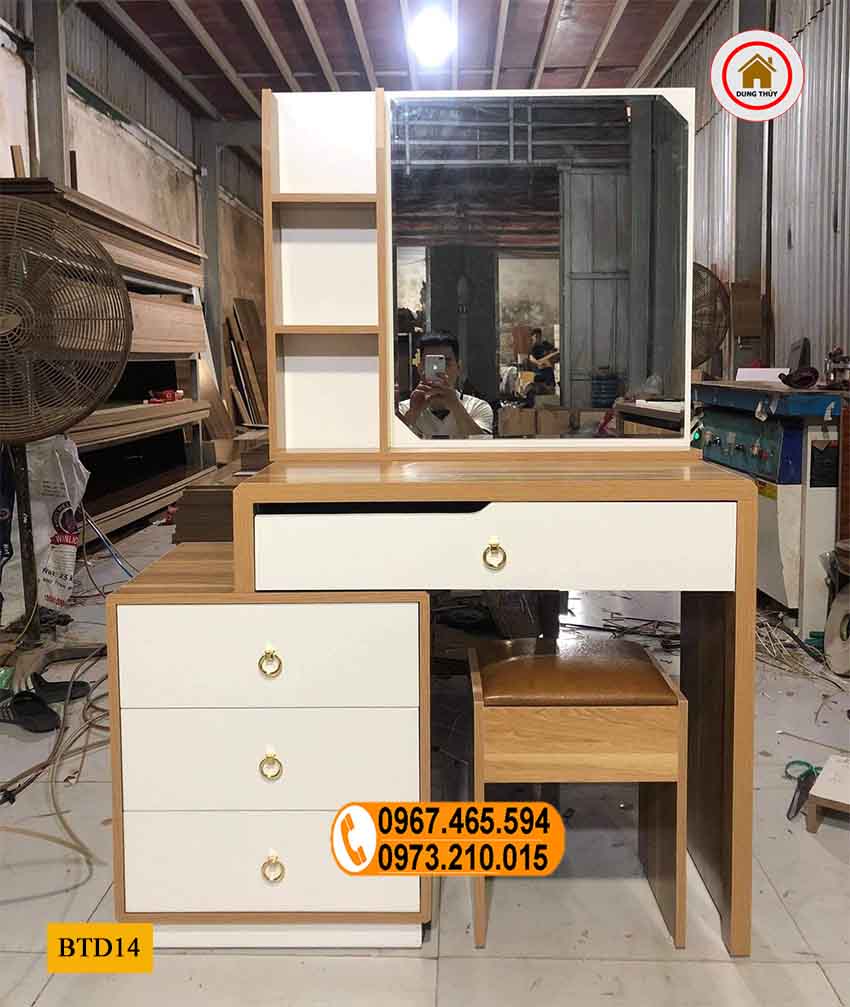 Bàn trang điểm 3 ô 3 ngăn kéo gỗ công nghiệp BTD14