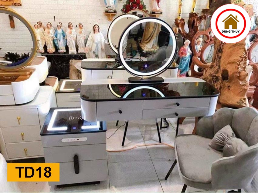 Bàn trang điểm đèn LED gương tròn 3 ngăn TD18