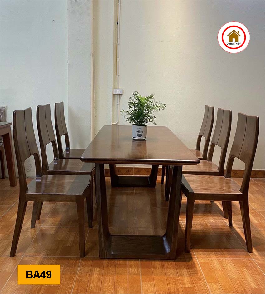 nên mua bàn ăn gỗ chất liệu gì