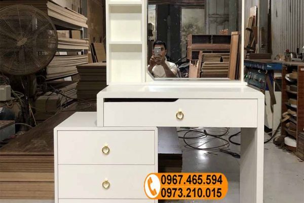 Bàn trang điểm 3 ô 3 ngăn kéo gỗ công nghiệp BTD14