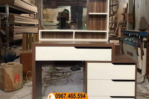 Bàn trang điểm 3 ô 3 ngăn kéo gỗ công nghiệp BTD14