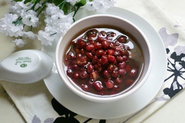 nấu món chè đậu đỏ