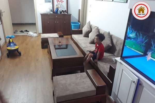 ghế sofa gỗ tự nhiên ở chung cư