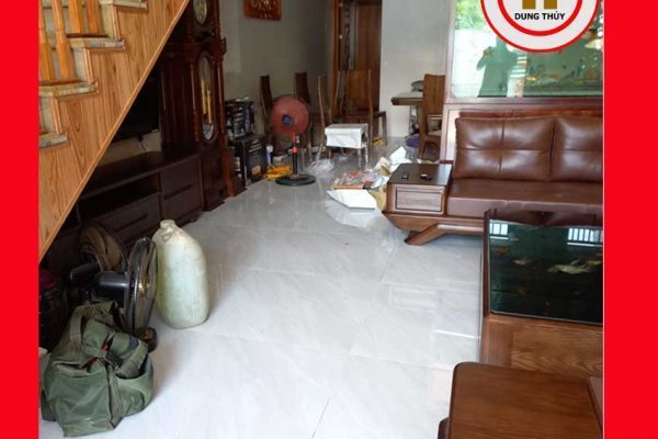 Kệ tivi 6 ô chân oải gỗ sồi Nga KT24