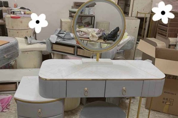 Bàn trang điểm đèn LED gương tròn 3 ngăn TD18