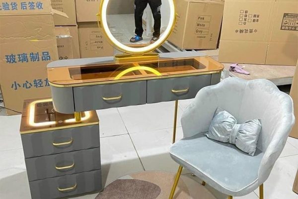 Bàn trang điểm đèn LED gương tròn 3 ngăn TD18