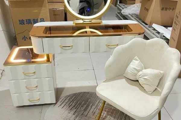 Bàn trang điểm đèn LED gương tròn 3 ngăn TD18