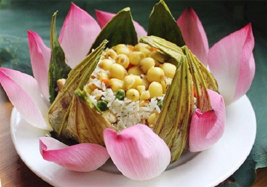 cơm hấp lá sen