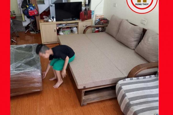 Sofa kéo ra thành giường kèm bàn trà gỗ sồi Nga SG94
